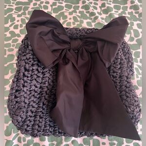 vineyard vines navy raffia clutch with black bow